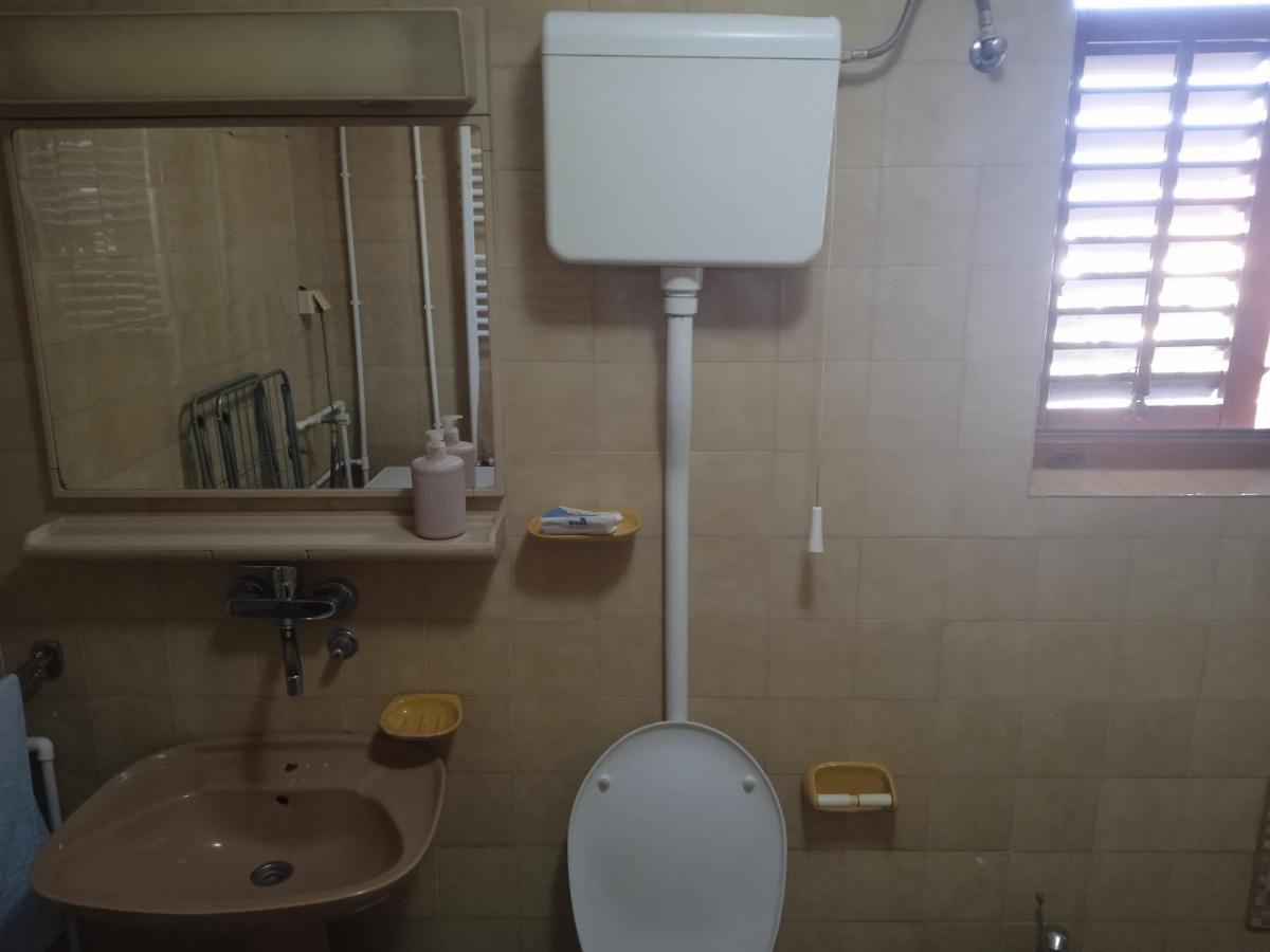 Appartamento Sobe Nevenka Vrnjačka Banja Esterno foto
